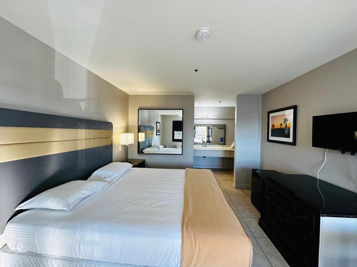 Casa Blanca Express & Suites Cypress Buena Park - Anaheim Area Exteriér fotografie
